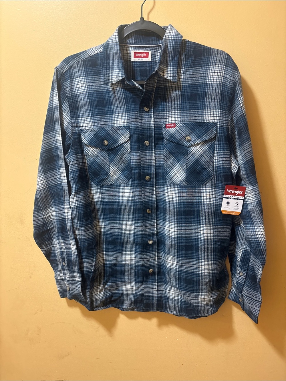 Wrangler Blue and White Plaid Long-Sleeve Button-Down Shirt